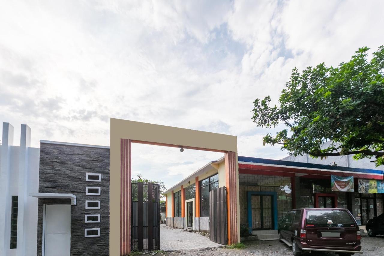 Oyo 3297 Bromo Residence Probolinggo Exterior photo
